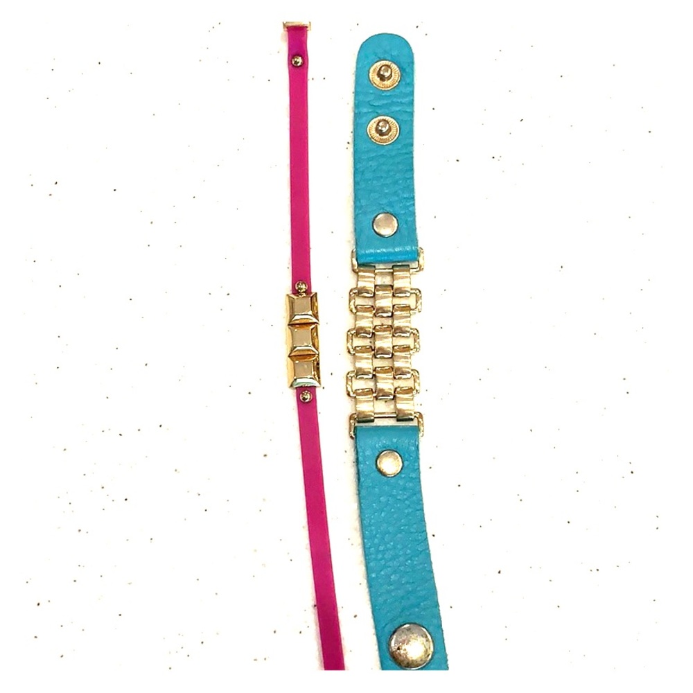2 Bracelets